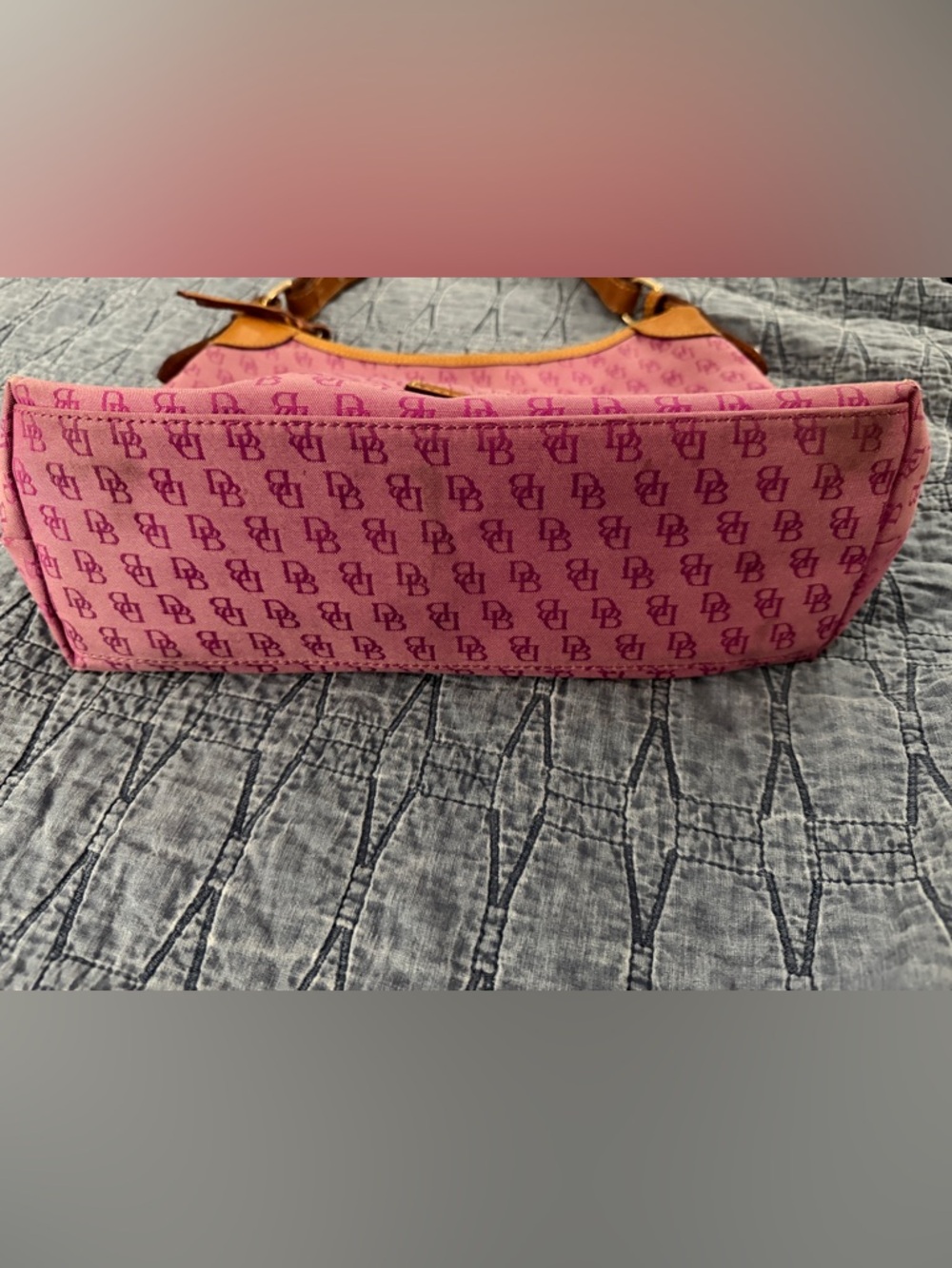 Dooney & Bourke Large Red/Purple Signature Hobo Shoulder Bag - Picture 3 of 6